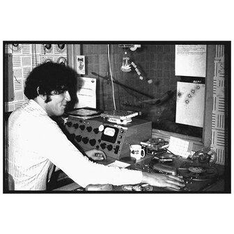 Boek Radio Veronica | 14 jaar hits uit zee, De zeezenderjaren van Radio Veronica (1959-1974) door Leo Weijers