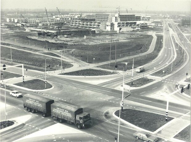 Boek Jong Hoorn de Groei van Hoorn tussen 1960 en 2010
